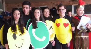 2º premio comparsas: WHATSAPP