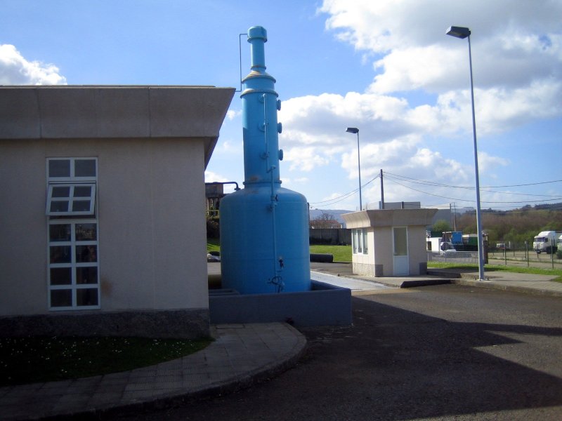 11. Torre para neutralizar posibles escapes de cloro