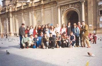 Foto de grupo na prazo do Pilar en Zaragoza